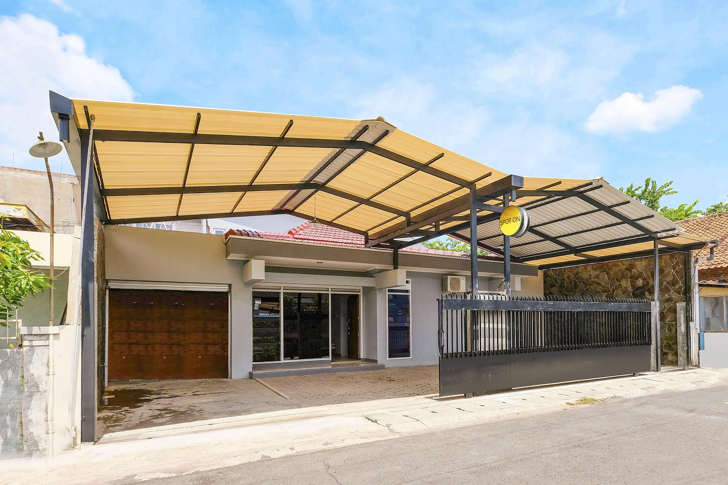 Spot On 2281 Omajo Hotel Semarang Exterior foto