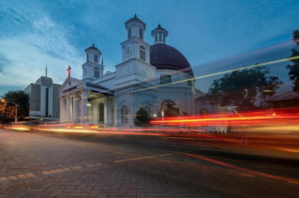 Spot On 2281 Omajo Hotel Semarang Exterior foto