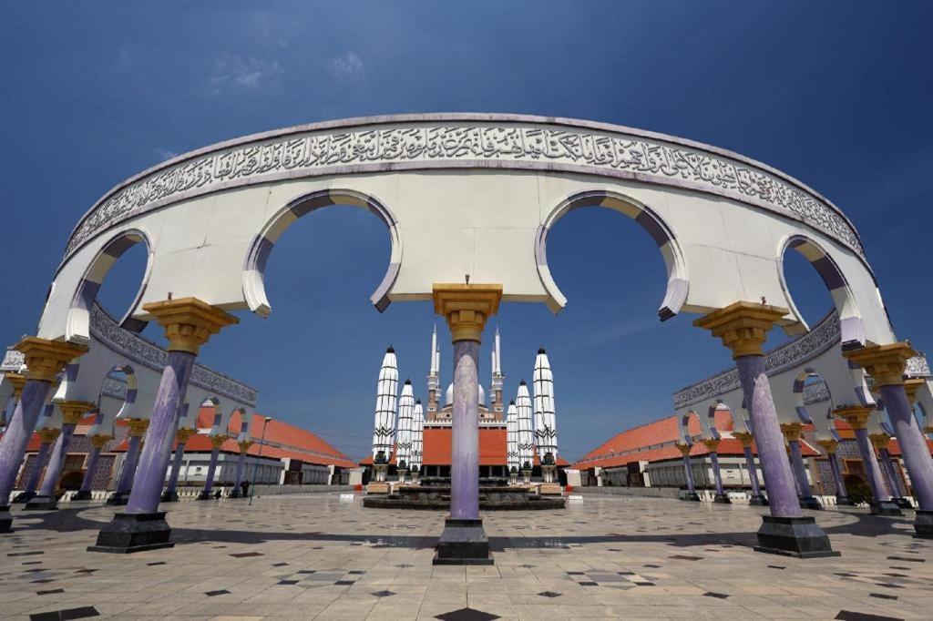 Spot On 2281 Omajo Hotel Semarang Exterior foto