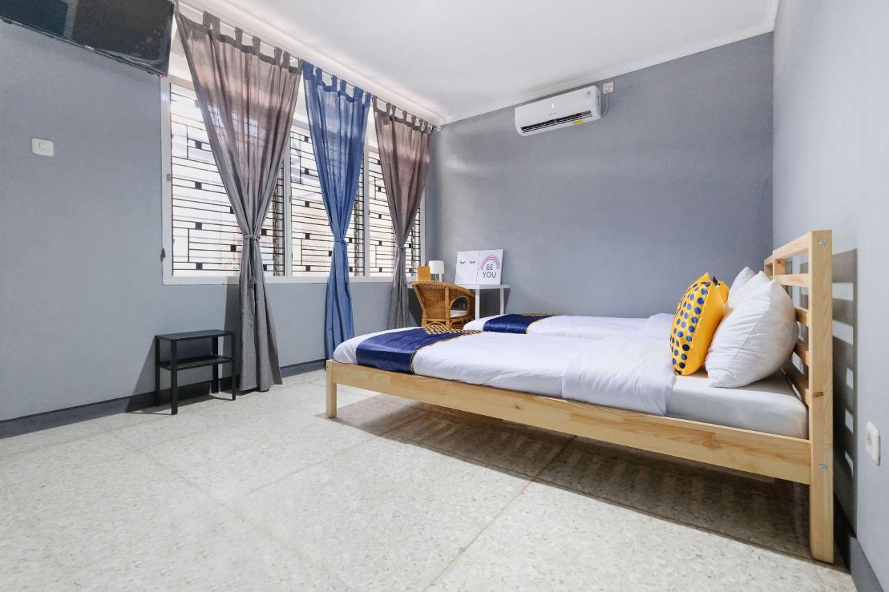 Spot On 2281 Omajo Hotel Semarang Exterior foto